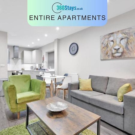 Crown Place 2 & 3 Bedroom Luxury Apts With Parking In Shepperton By 360Stays Exterior foto